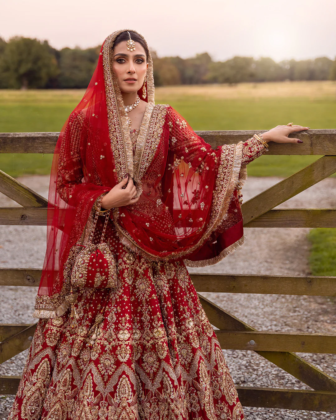 Faiza Saqlain – Raeni