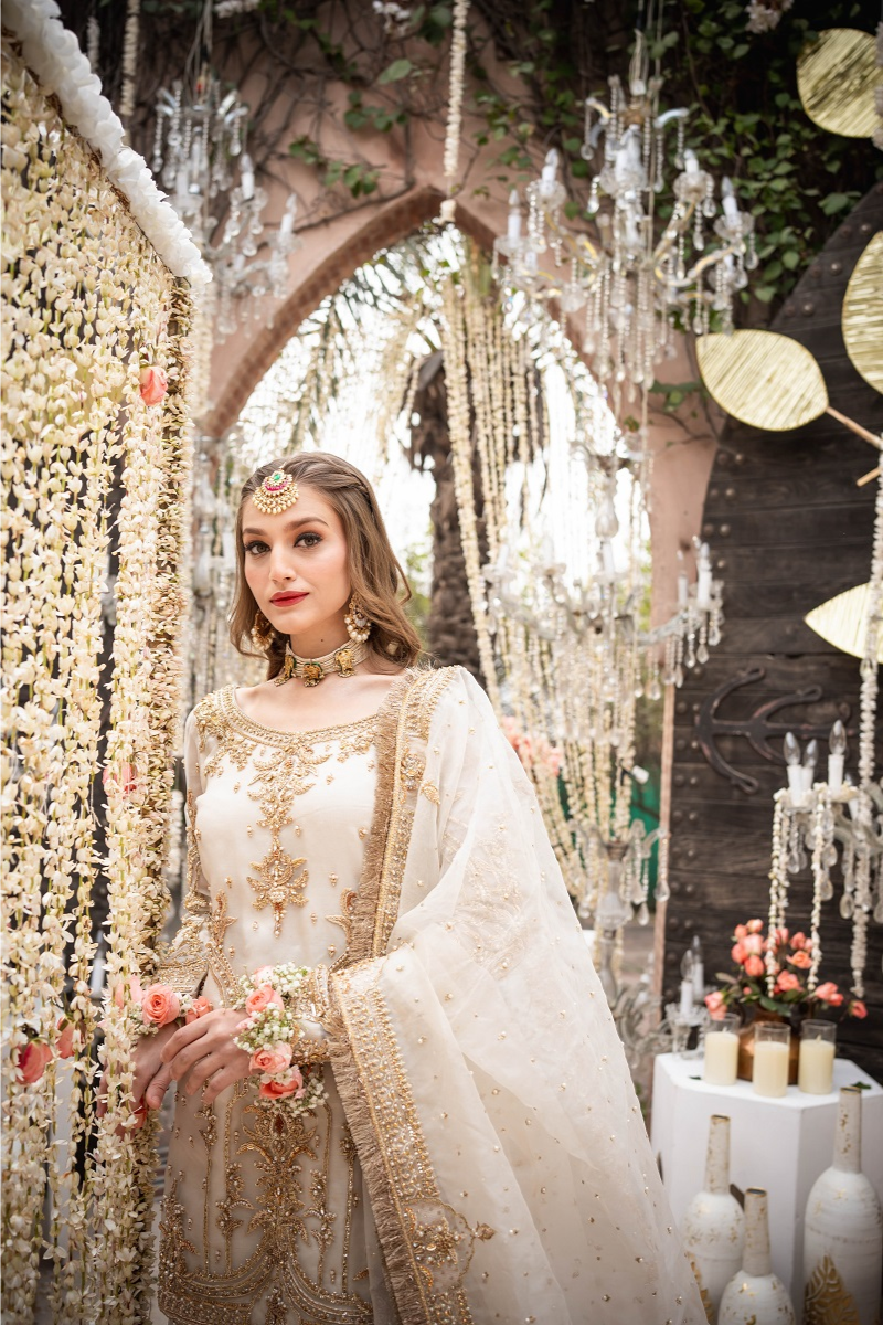 MAHA WAJAHAT - Zohra